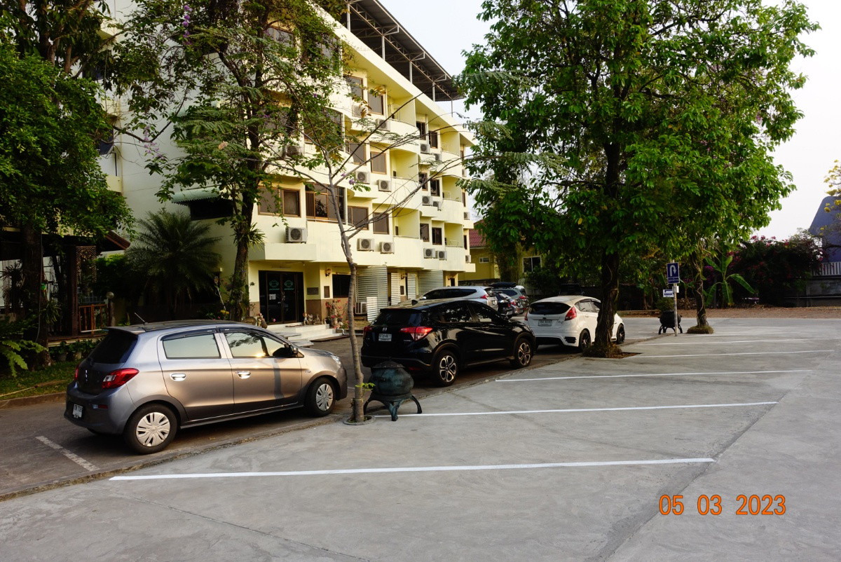 Condo — photo 2