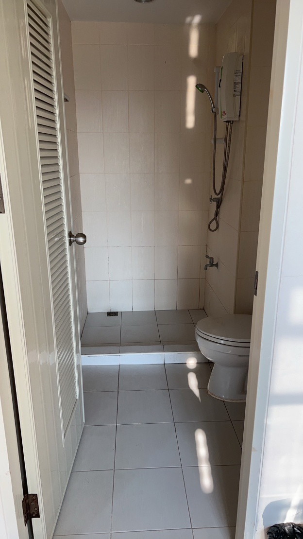 Condo · Mueang Chon Buri, chon_buri — photo 4