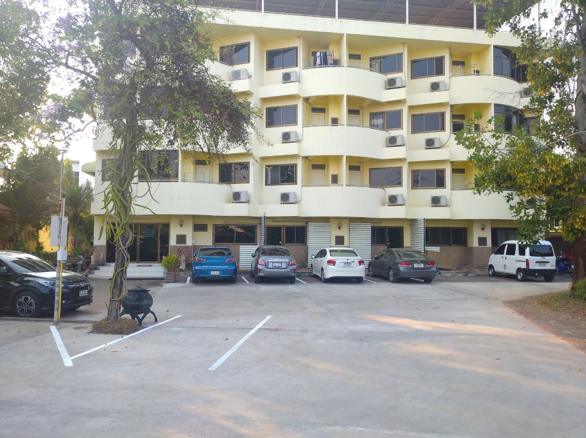 Condo — photo 3