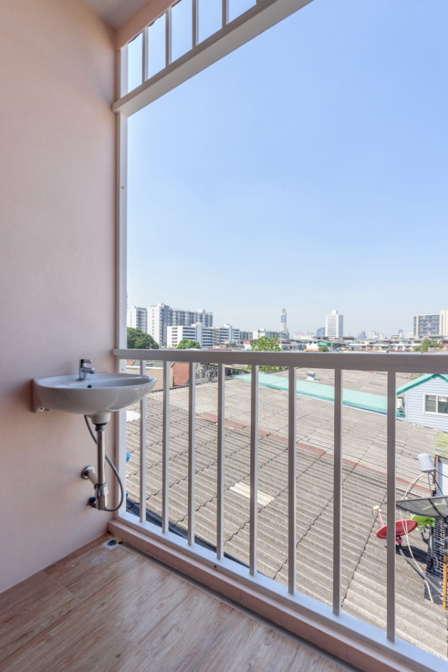Condo · bangkok — photo 2