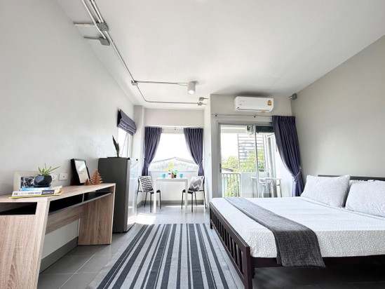 Thipwichai Apartment - Apartment for Rent