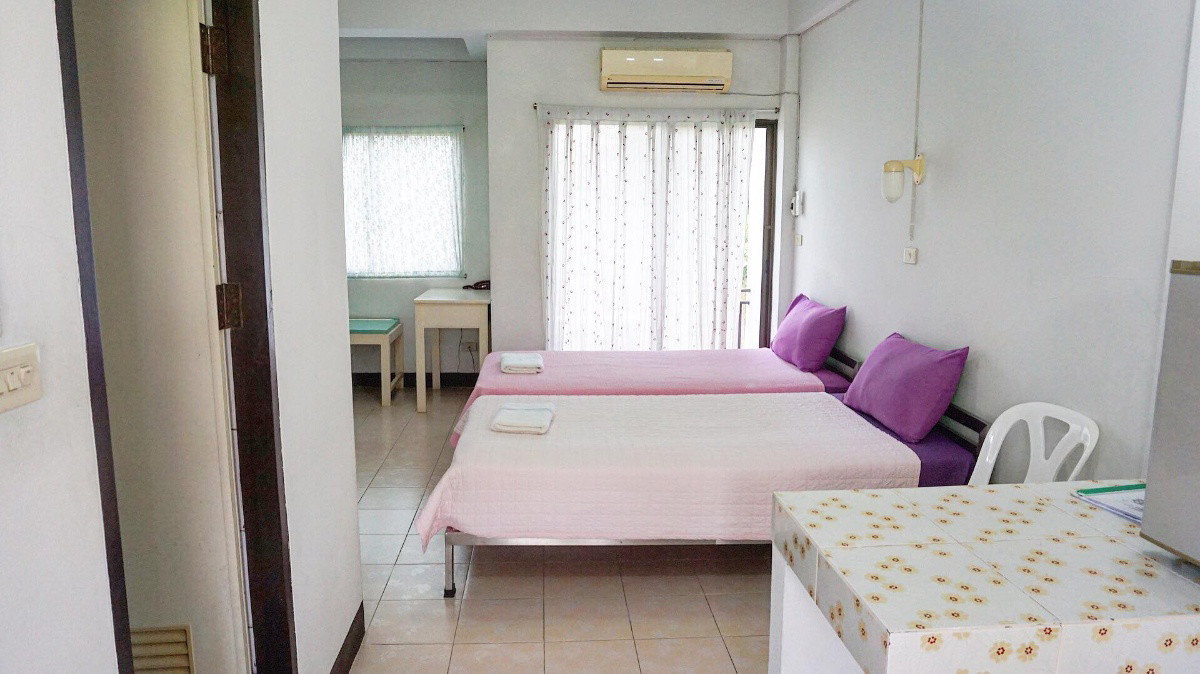 Condo — photo 1