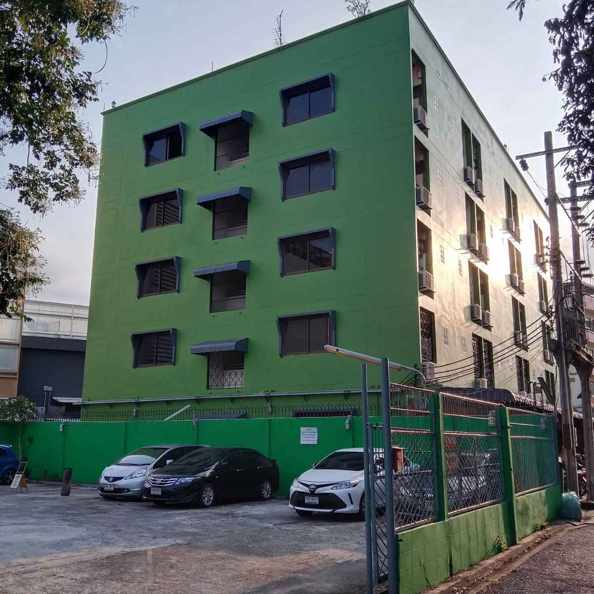 Condo · Wang Thonglang, bangkok — photo 2