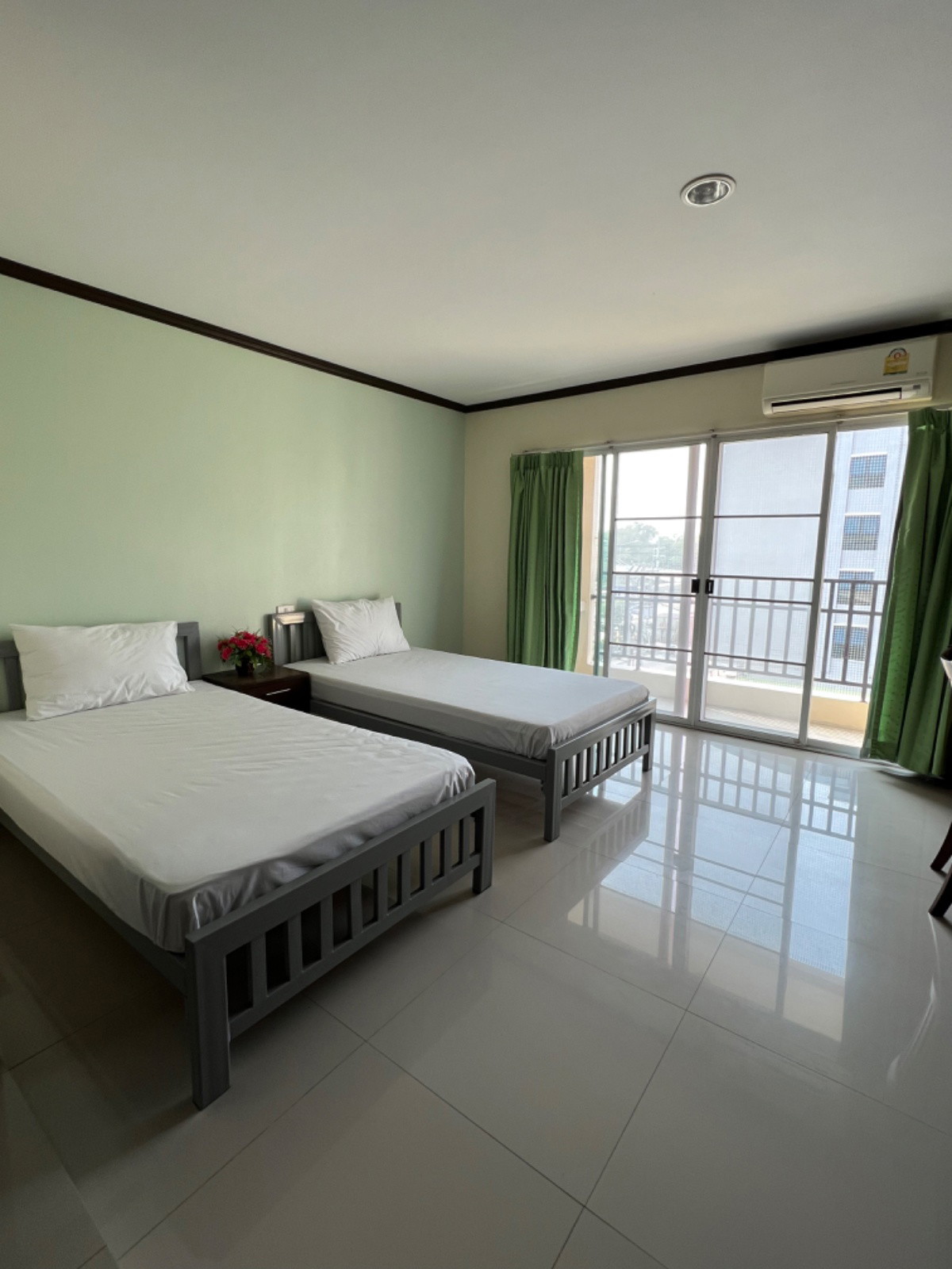 Condo — photo 5