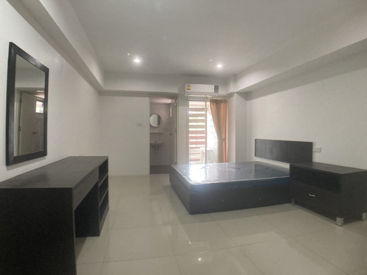 Condo · Khlong San, bangkok — photo 3