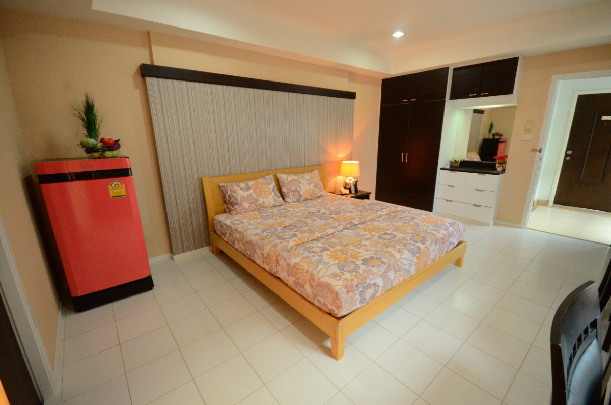 Condo — photo 3