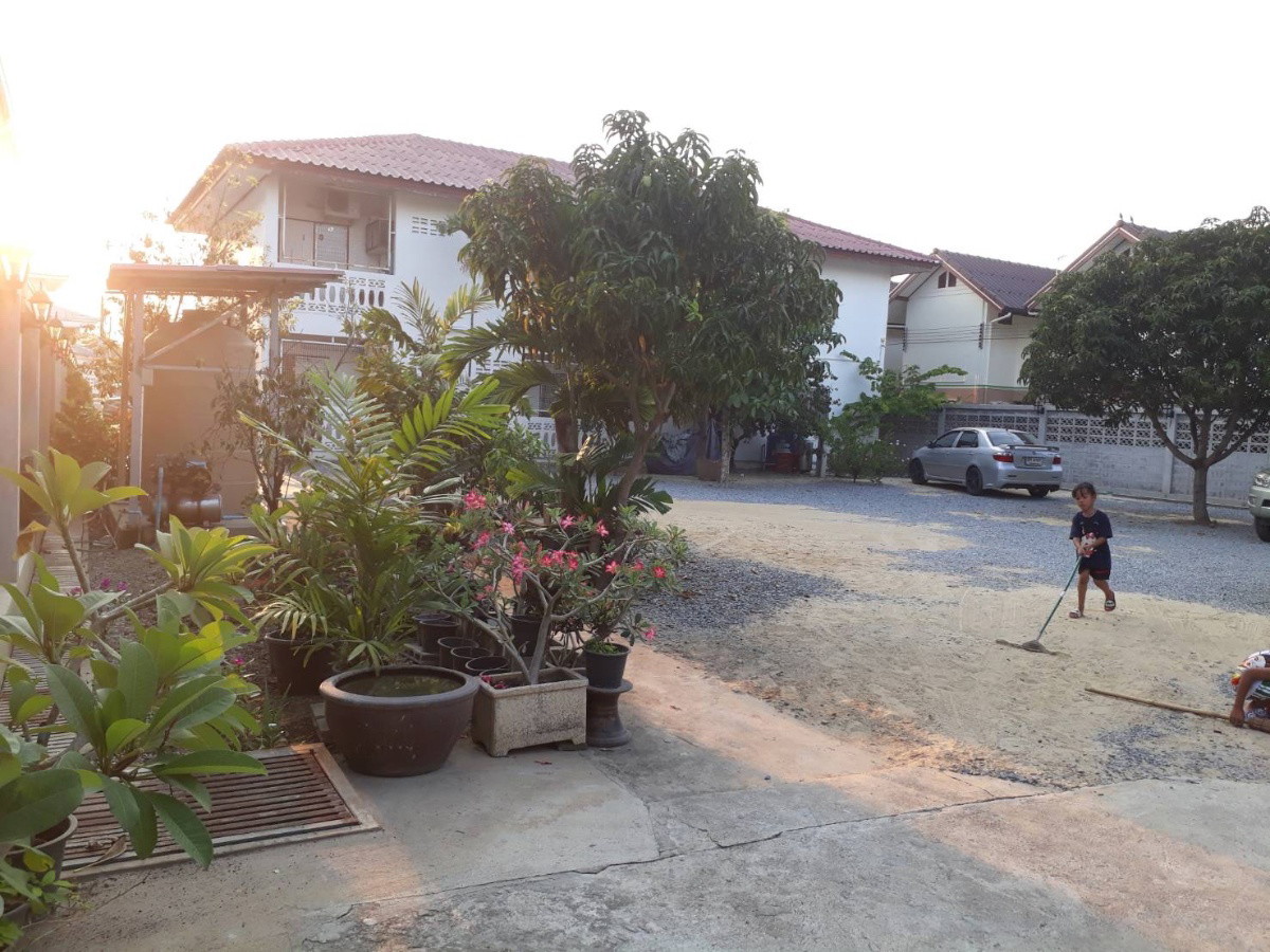 Condo · Bang Yai — photo 3