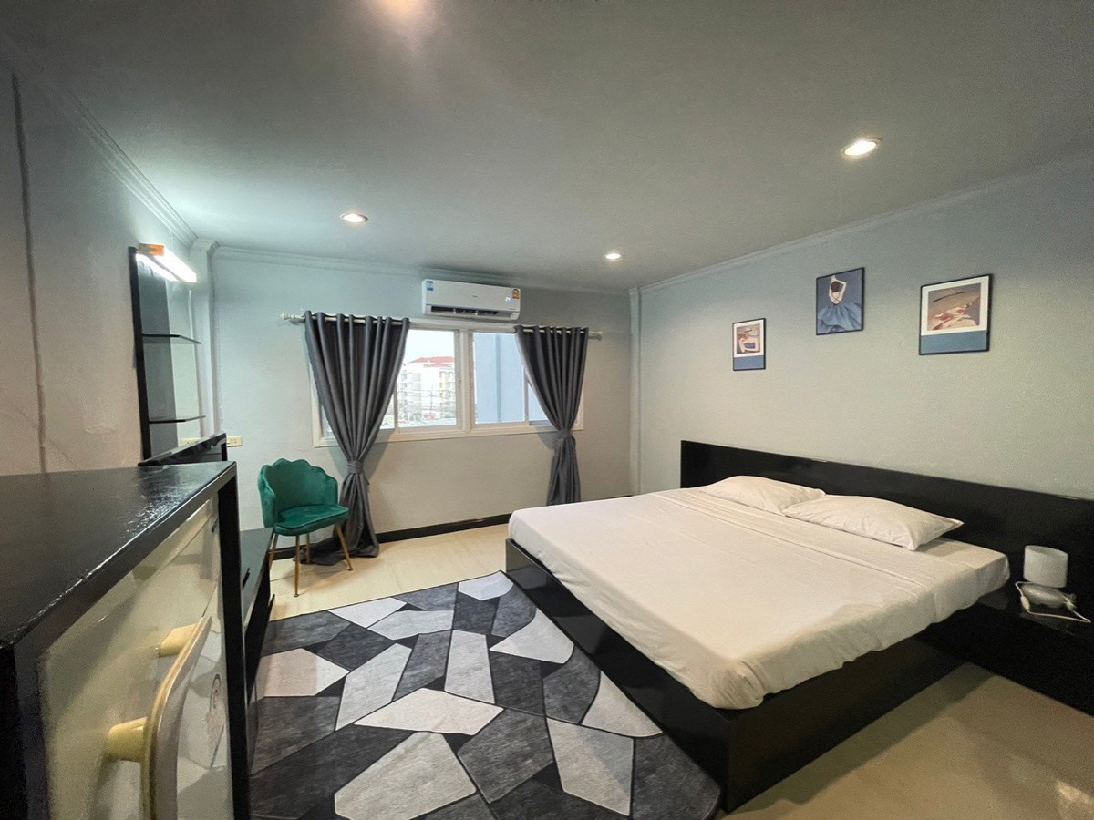 Condo — photo 1