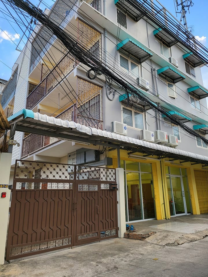 Condo · Thon Buri, bangkok — photo 1