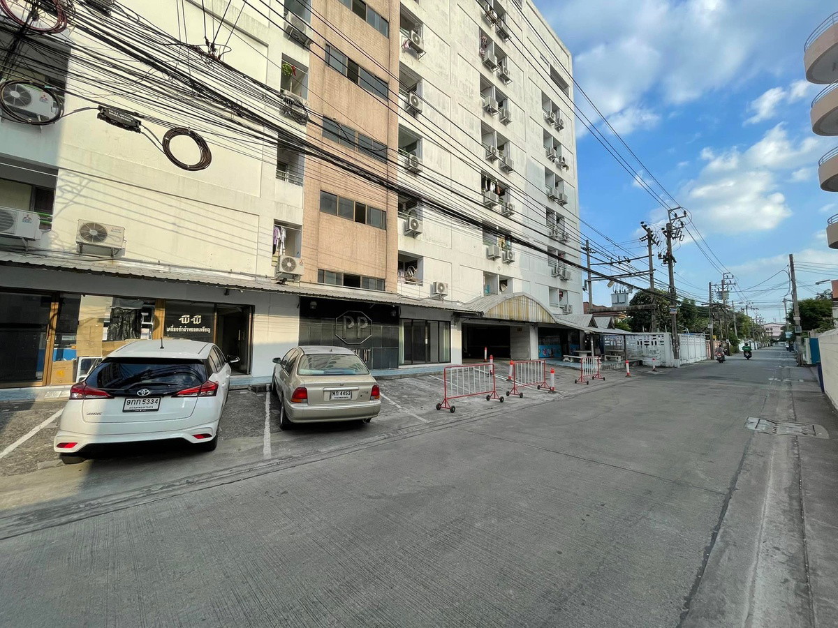 Condo · Lat Phrao, bangkok — photo 3