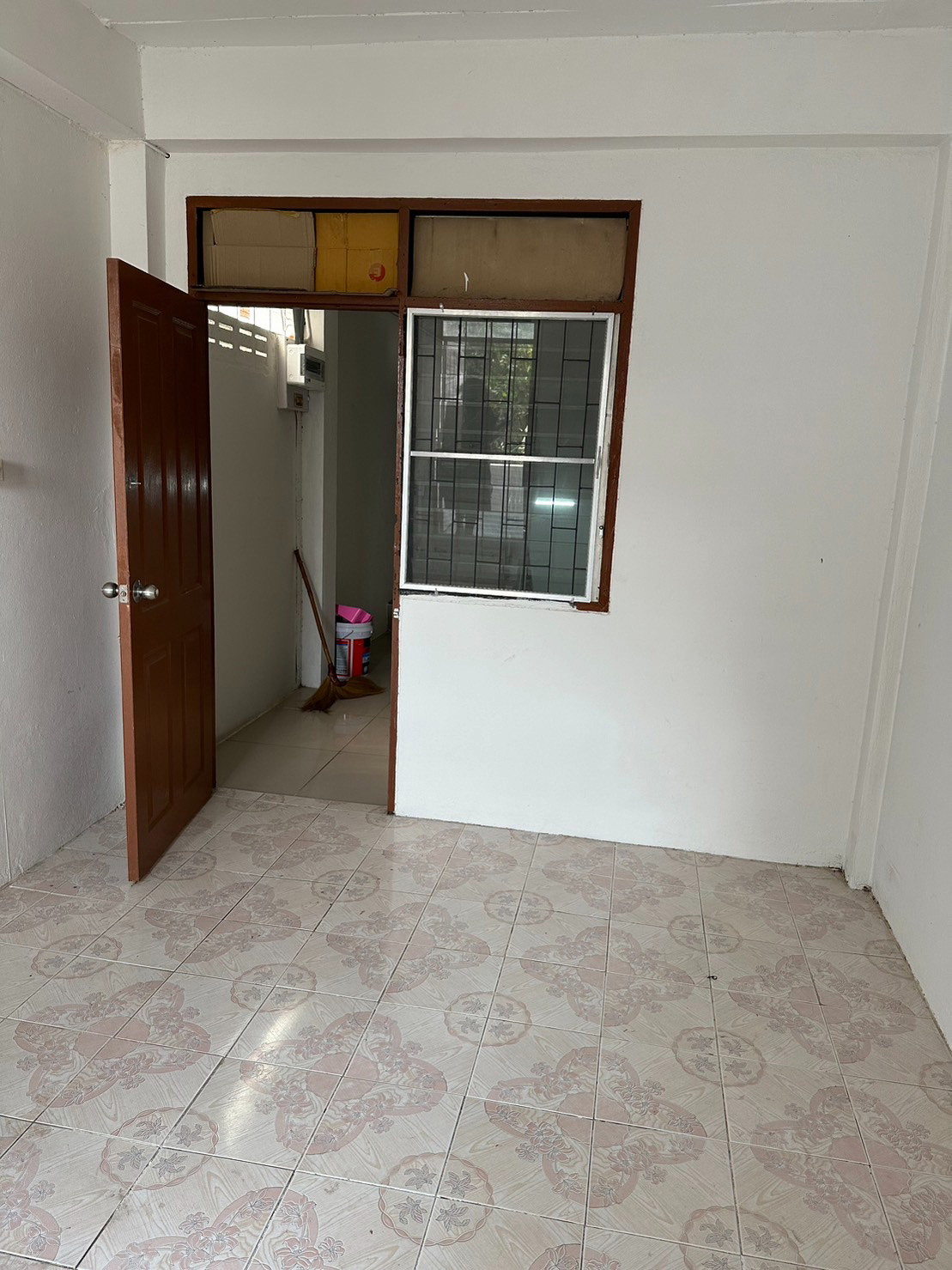 Condo · Bang Khun Thian, bangkok — photo 4