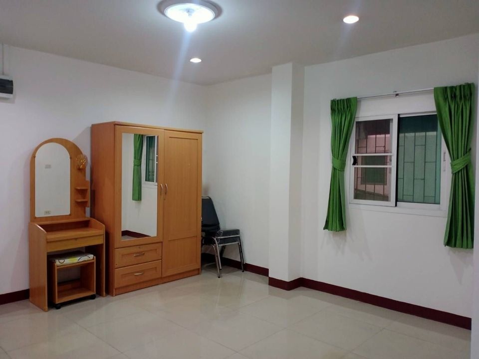Condo · Mueang Samut Prakan — photo 2