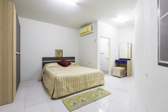 Female Dormitory Udomsuk Soi 9 - Apartment for Rent