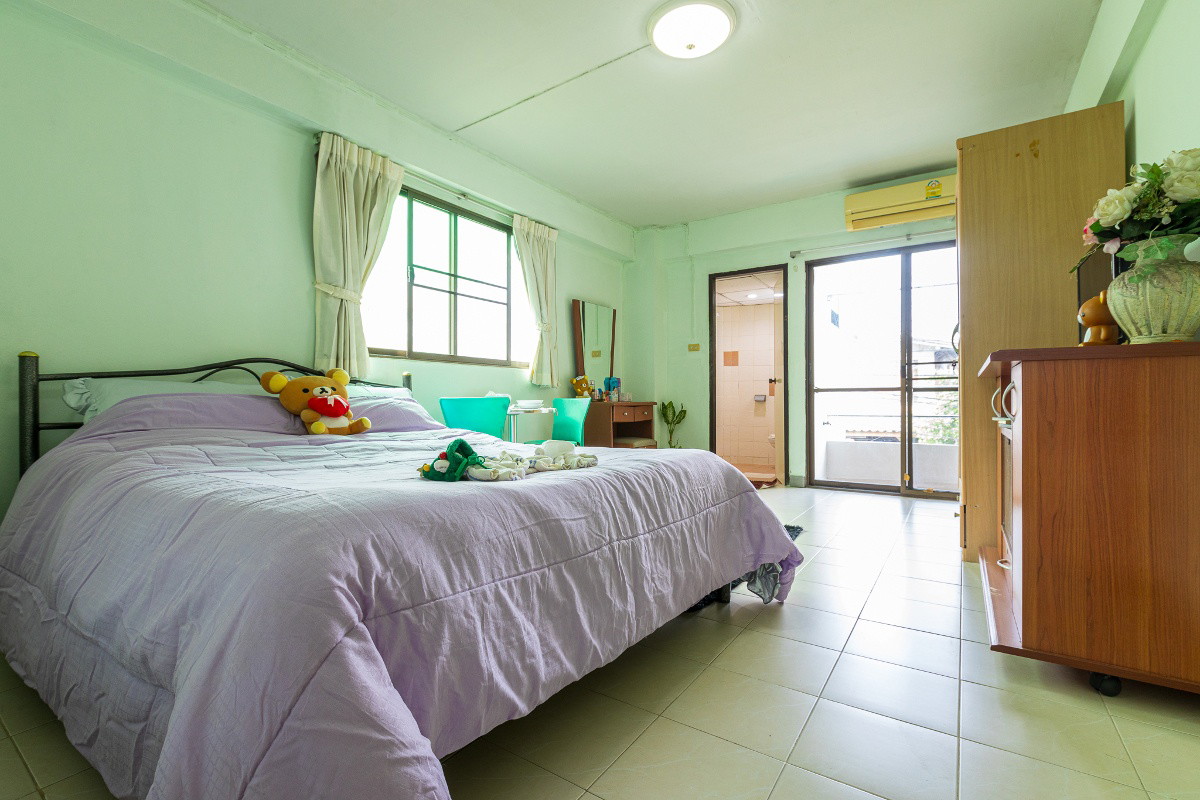 Condo · Huai Khwang, bangkok — photo 2