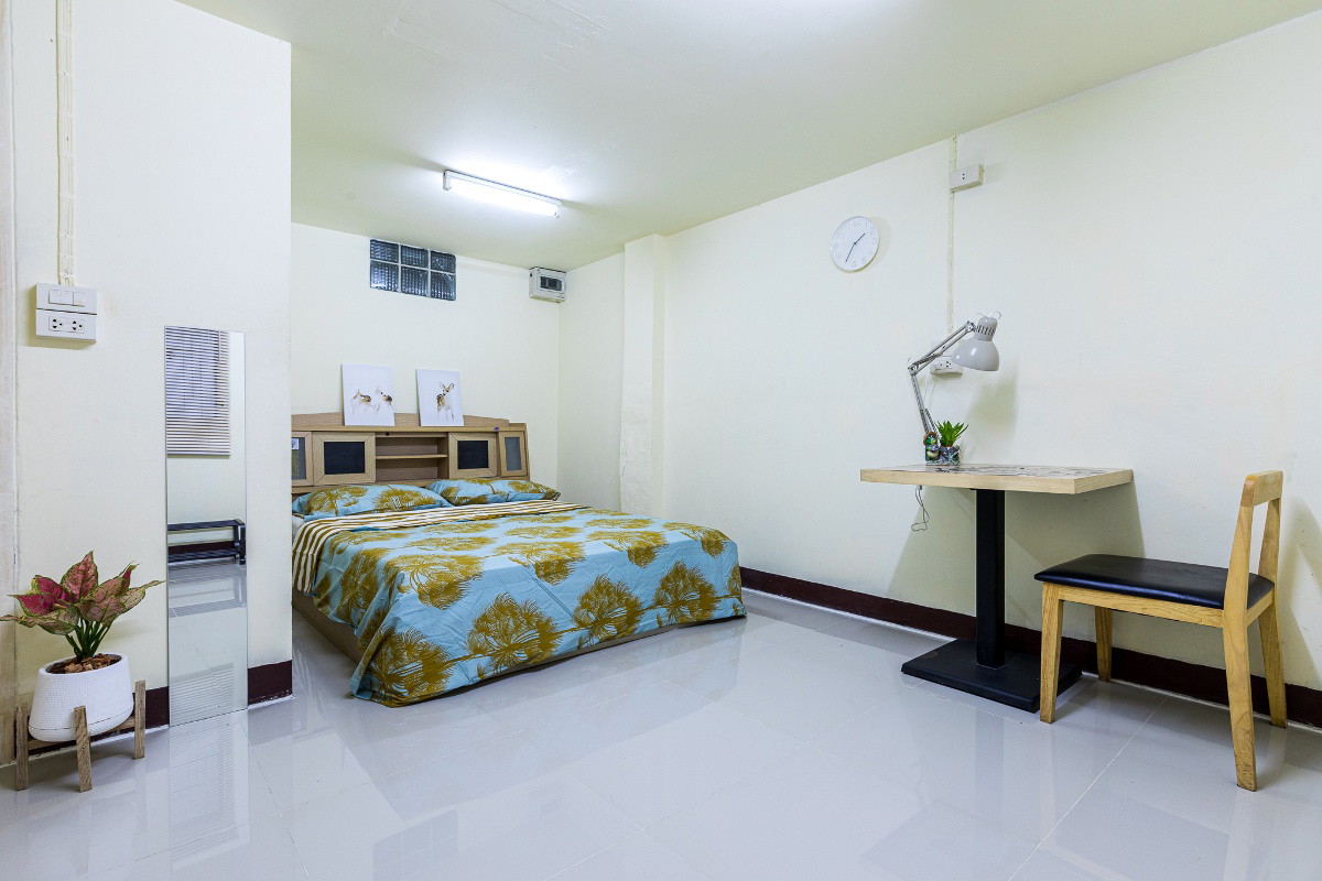 Condo · Bangkok Noi, bangkok — photo 1