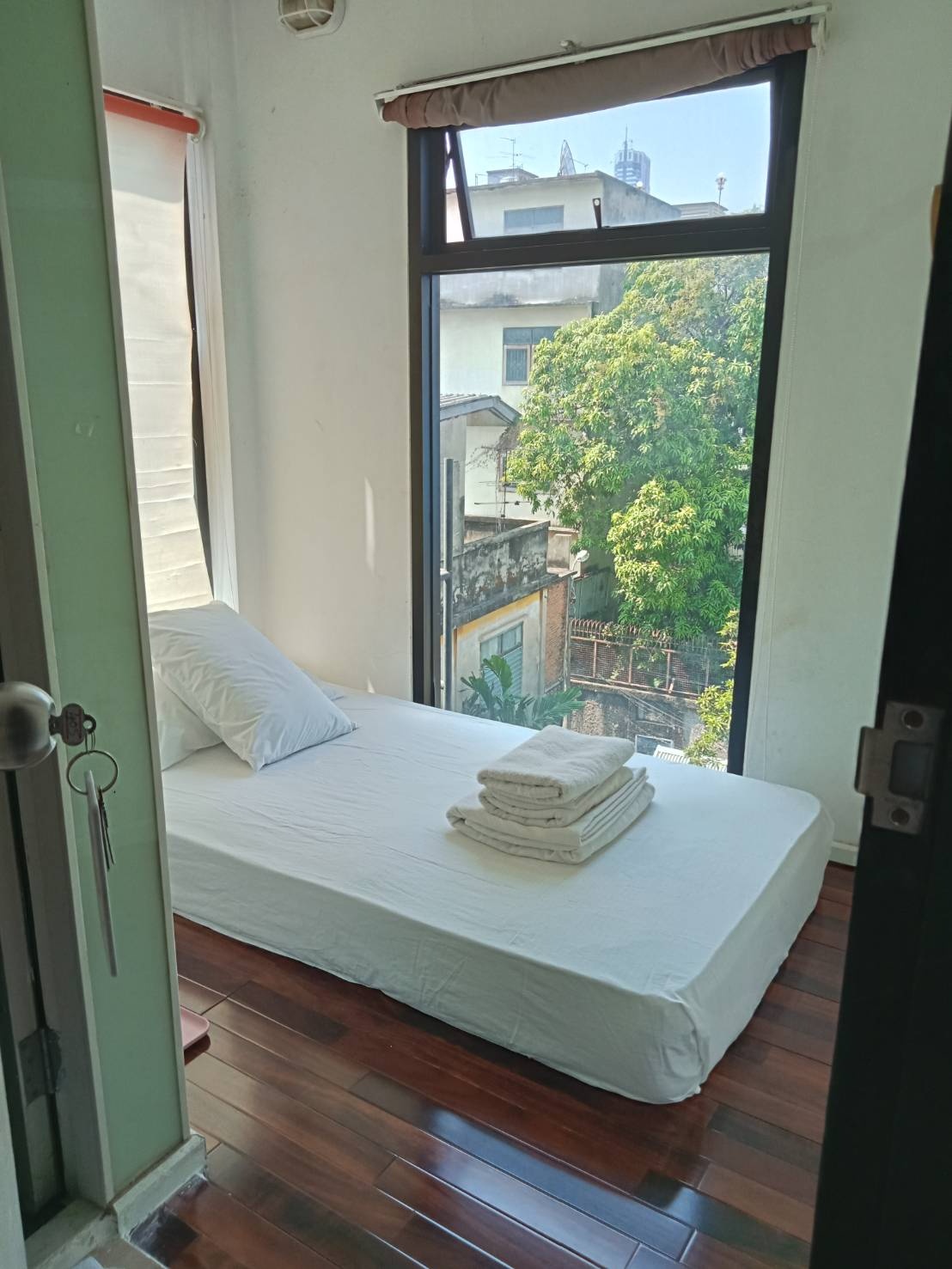 Condo · Bang Rak, bangkok — photo 2