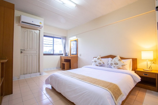 D haus Ngamwongwan - Apartment for Rent