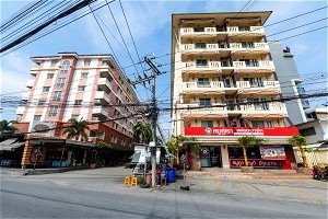 Condo — photo 2