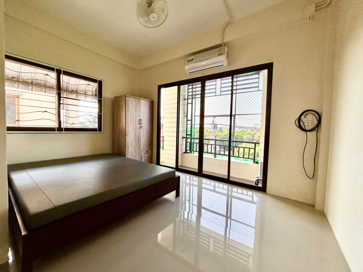 Condo · Bang Yai — photo 2
