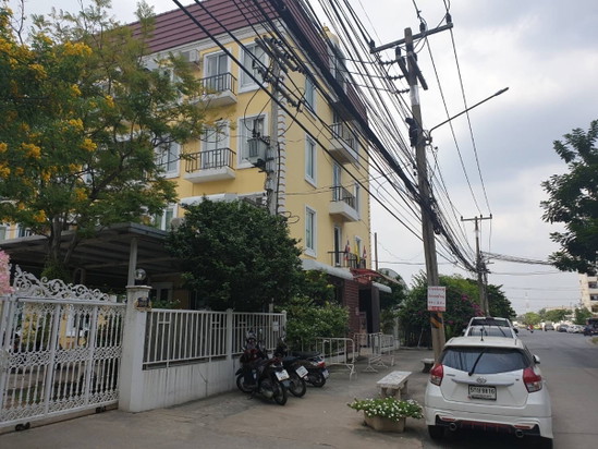 101 Place Navanakorn - Apartment for Rent