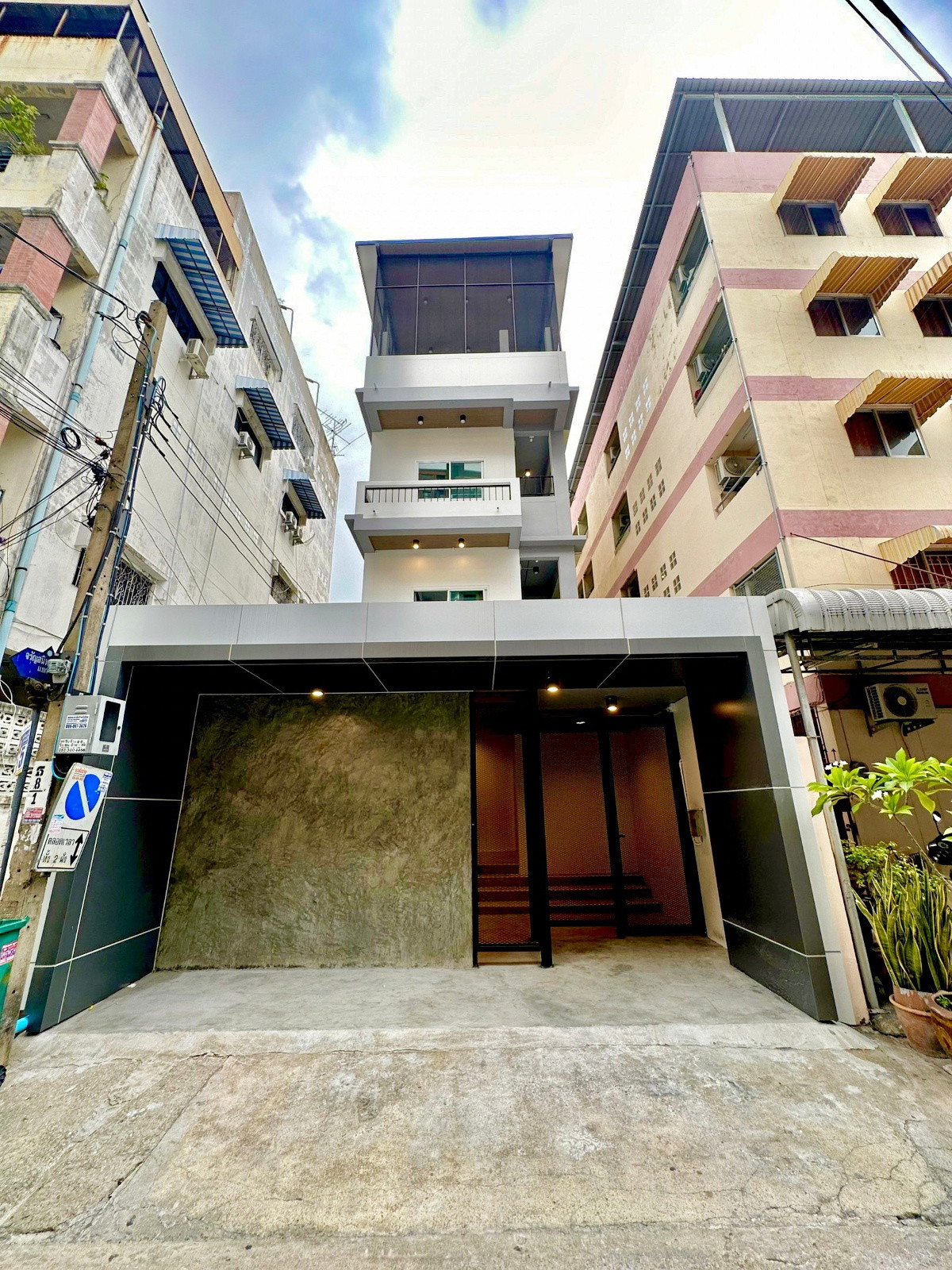 Condo · bangkok — photo 1