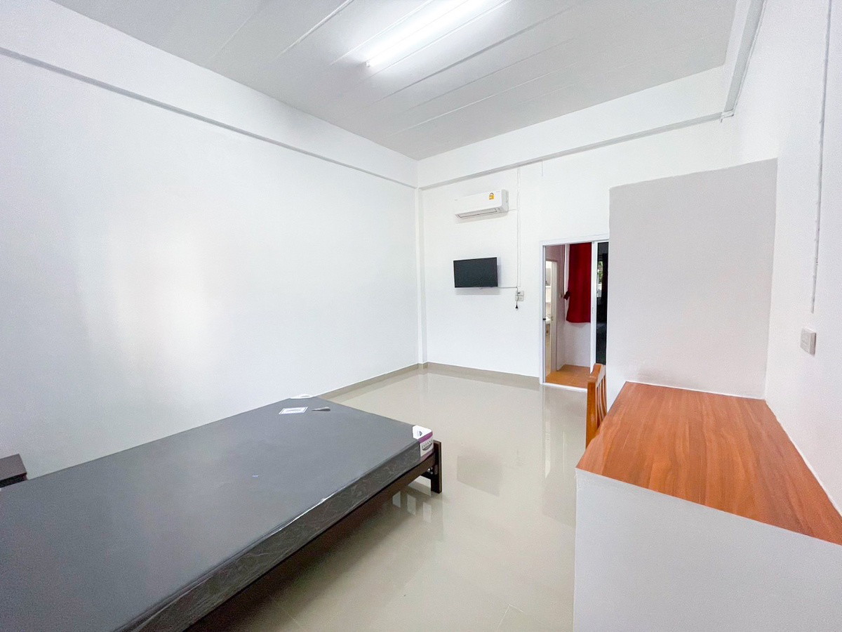 Condo — photo 3