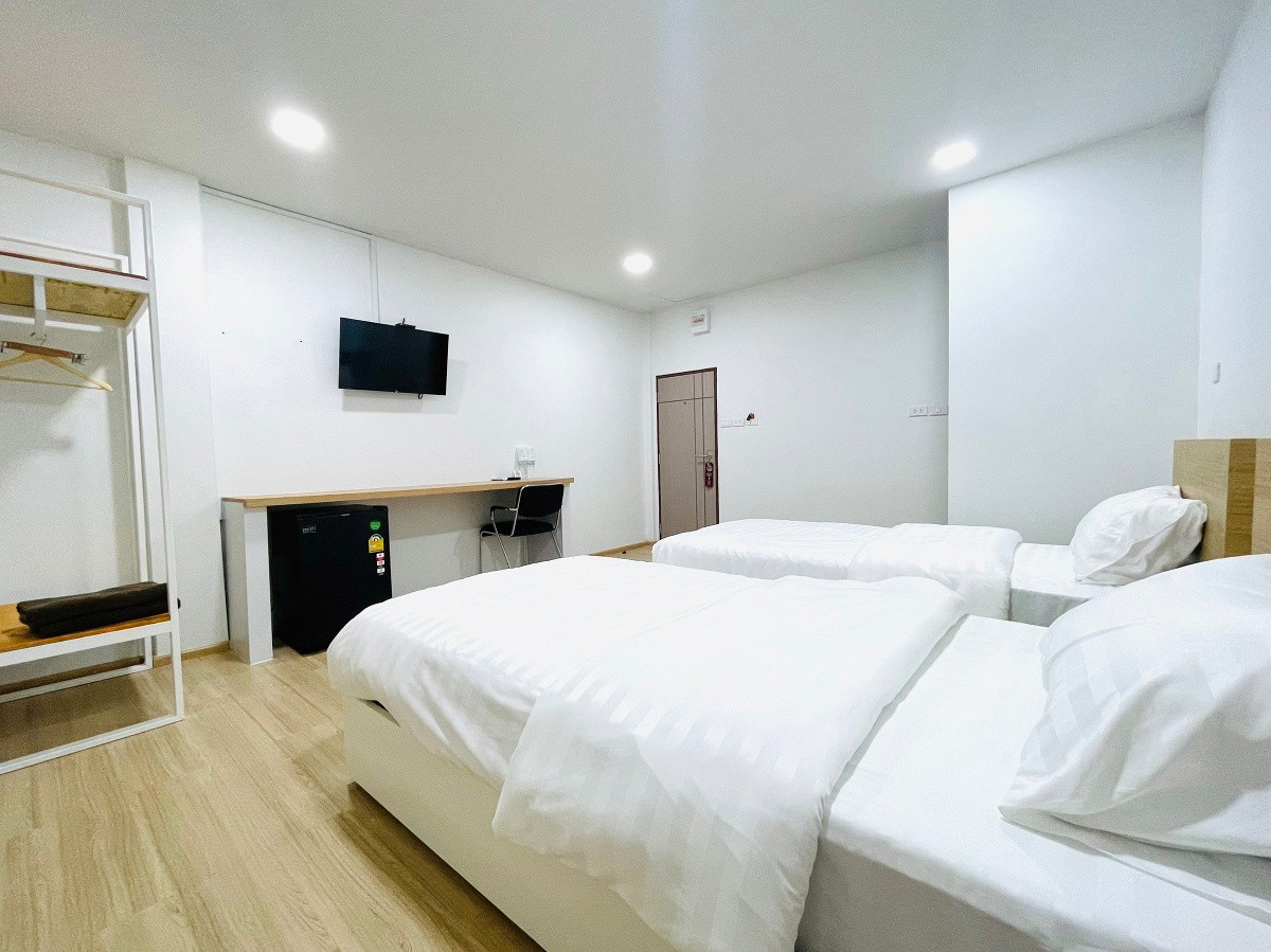 Condo — photo 2