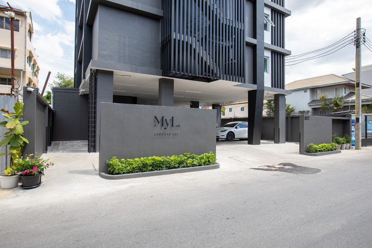 Condo · Bang Kapi, bangkok — photo 3