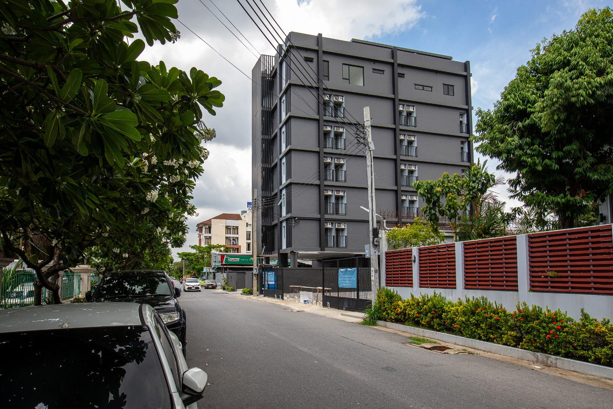 Condo · Bang Kapi, bangkok — photo 2