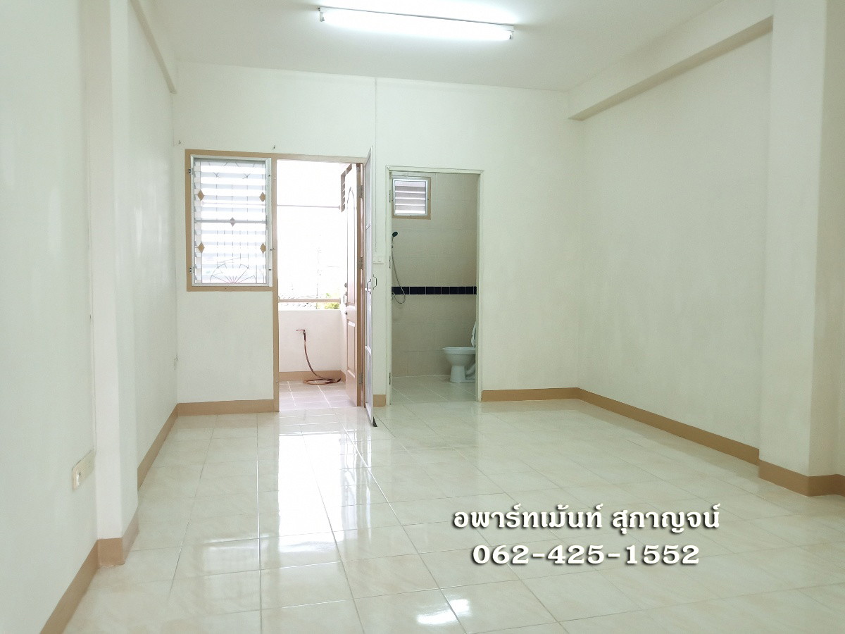 Condo · Khlong San, bangkok — photo 1
