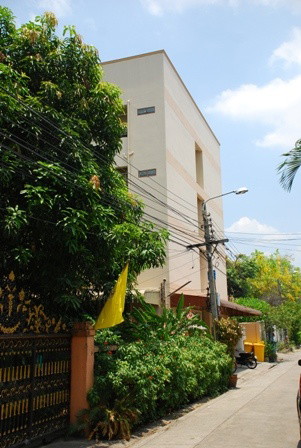 Condo · Bang Kapi, bangkok — photo 1