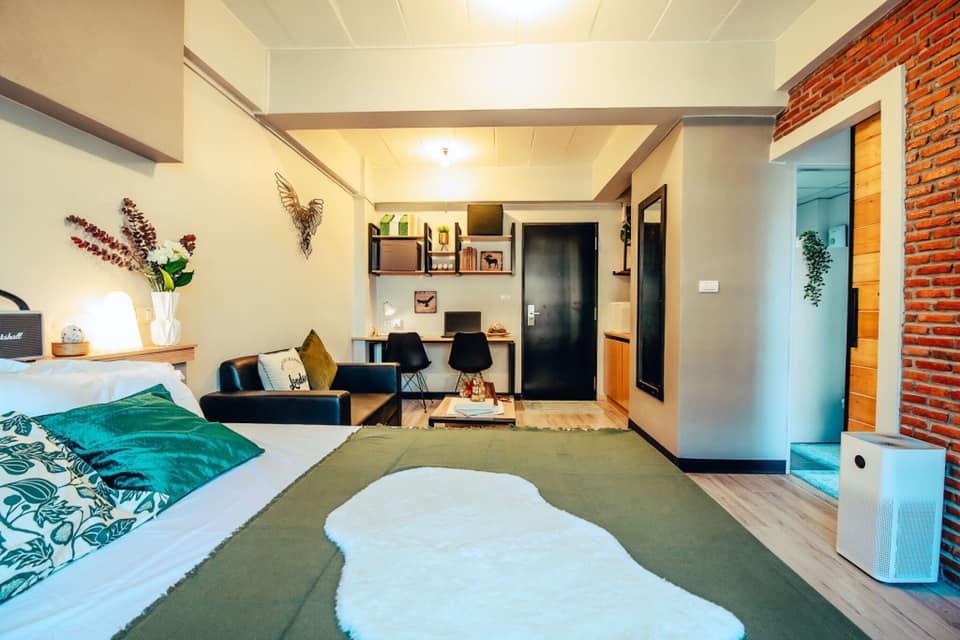 Condo — photo 1