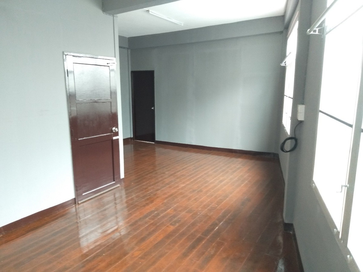 Condo · Sathon, bangkok — photo 1