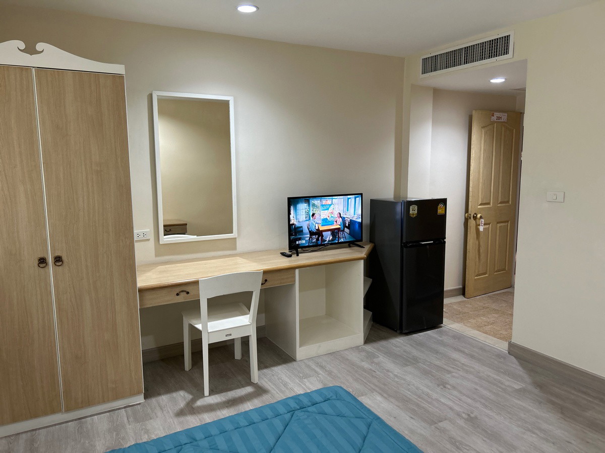 Condo · Mueang Samut Prakan — photo 5