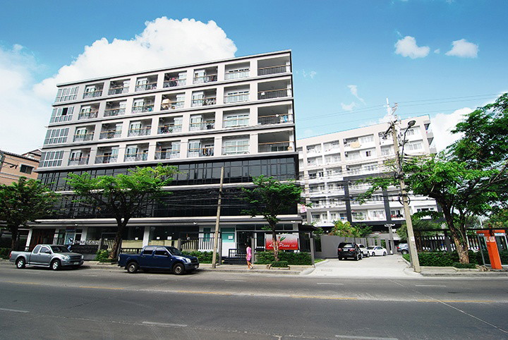 Condo · Bang Kapi, bangkok — photo 1