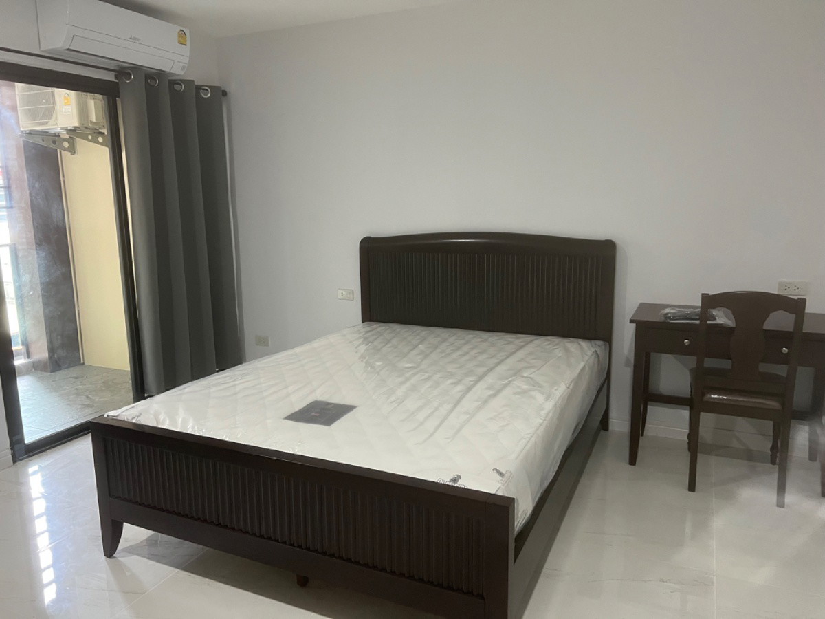 Condo · Mueang Chon Buri, chon_buri — photo 2