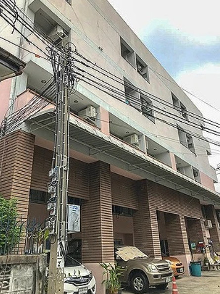 Condo · Thon Buri, bangkok — photo 4