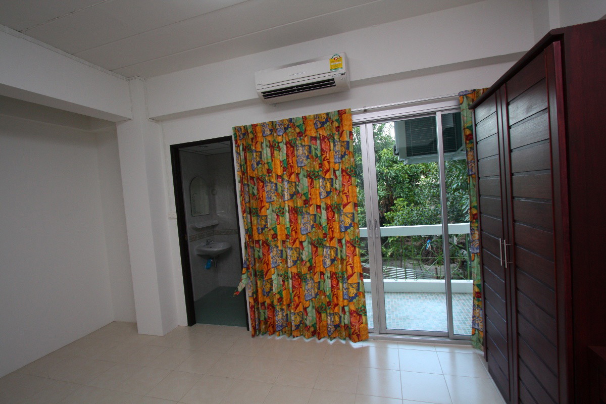 Condo · bangkok — photo 2