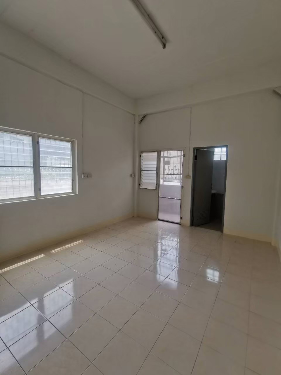 Condo — photo 3