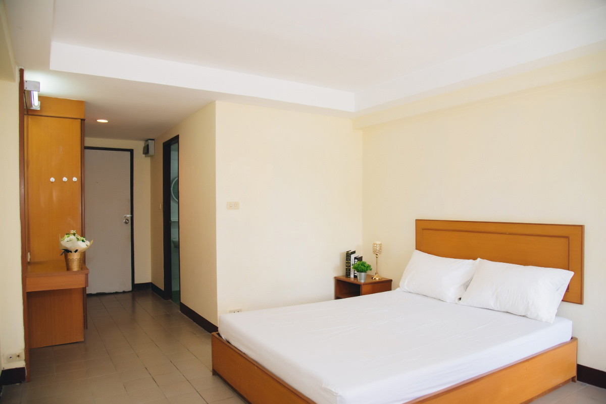 Condo · Pathum Wan, bangkok — photo 4
