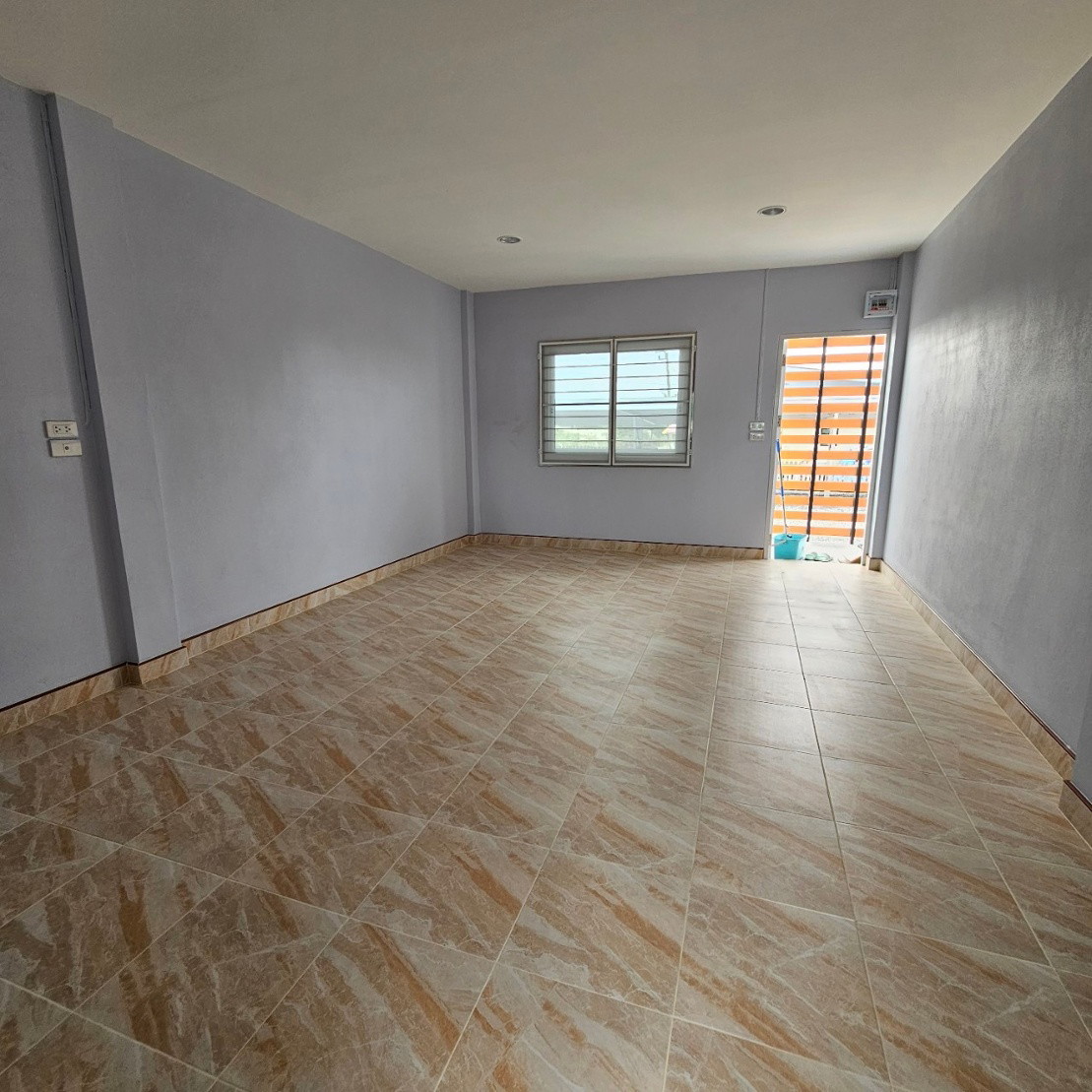 Condo — photo 3