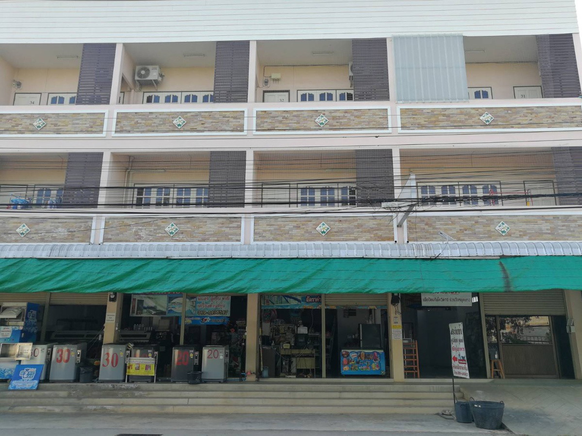 Condo — photo 1