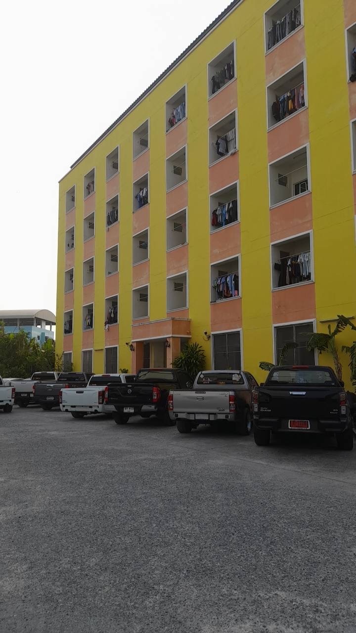 Condo — photo 1
