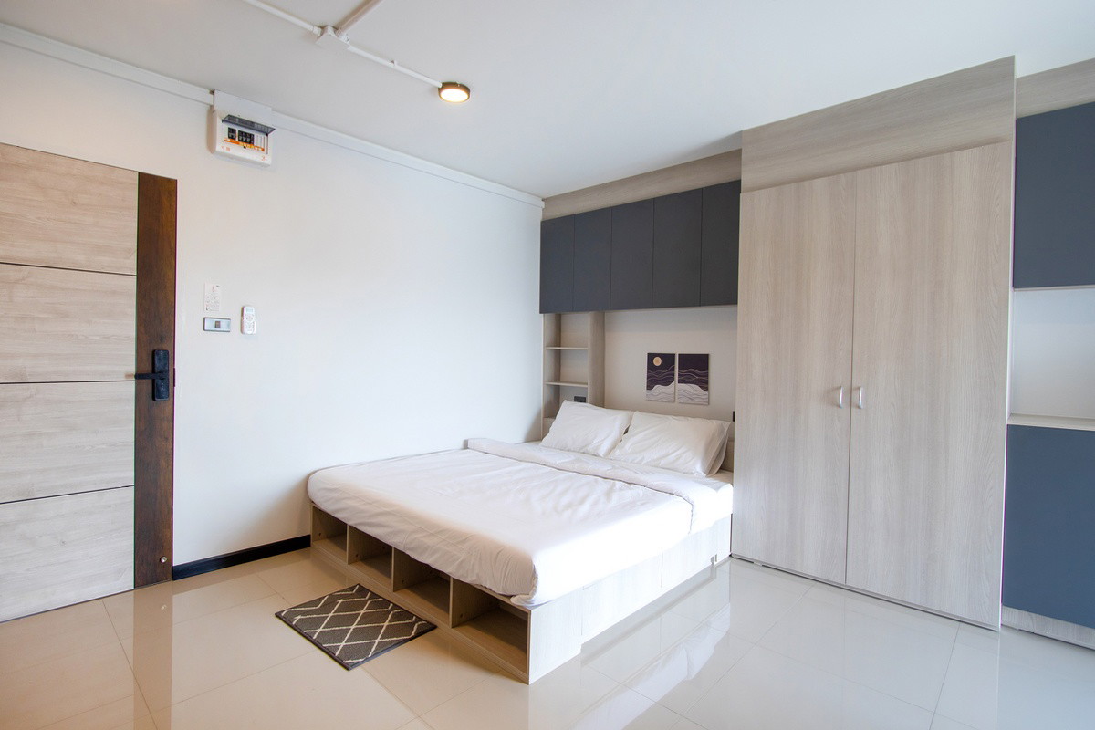Condo — photo 2