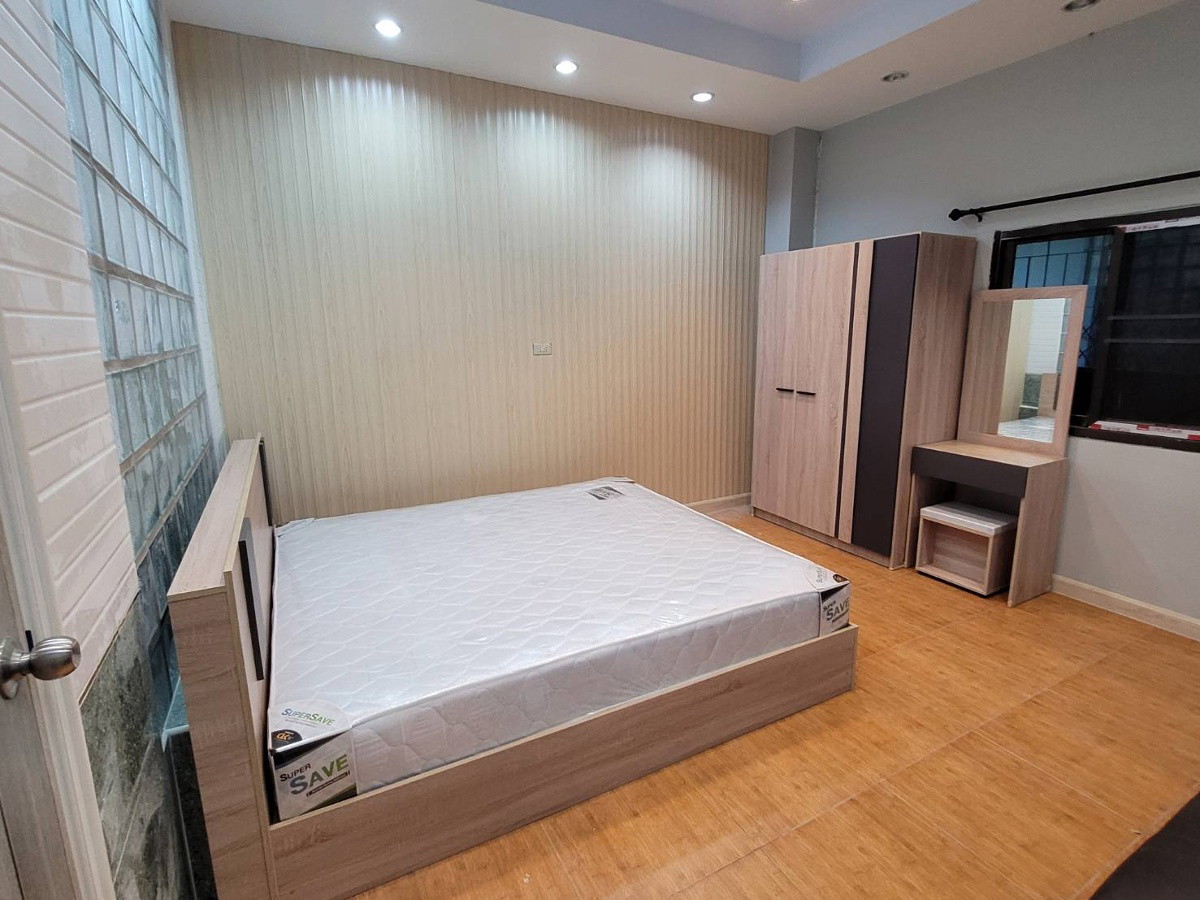 Condo — photo 3