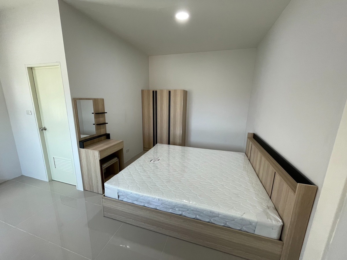 Condo — photo 2