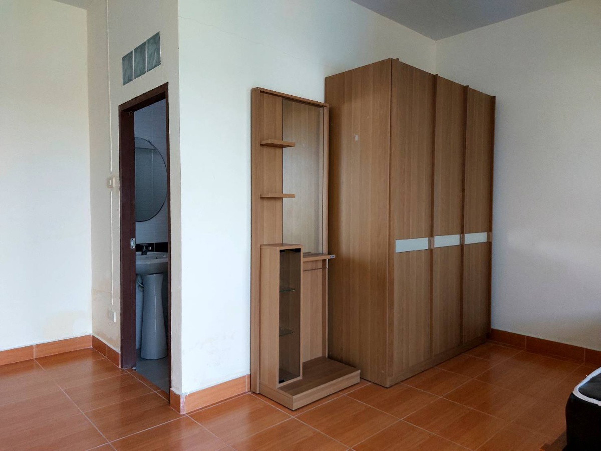 Condo — photo 5