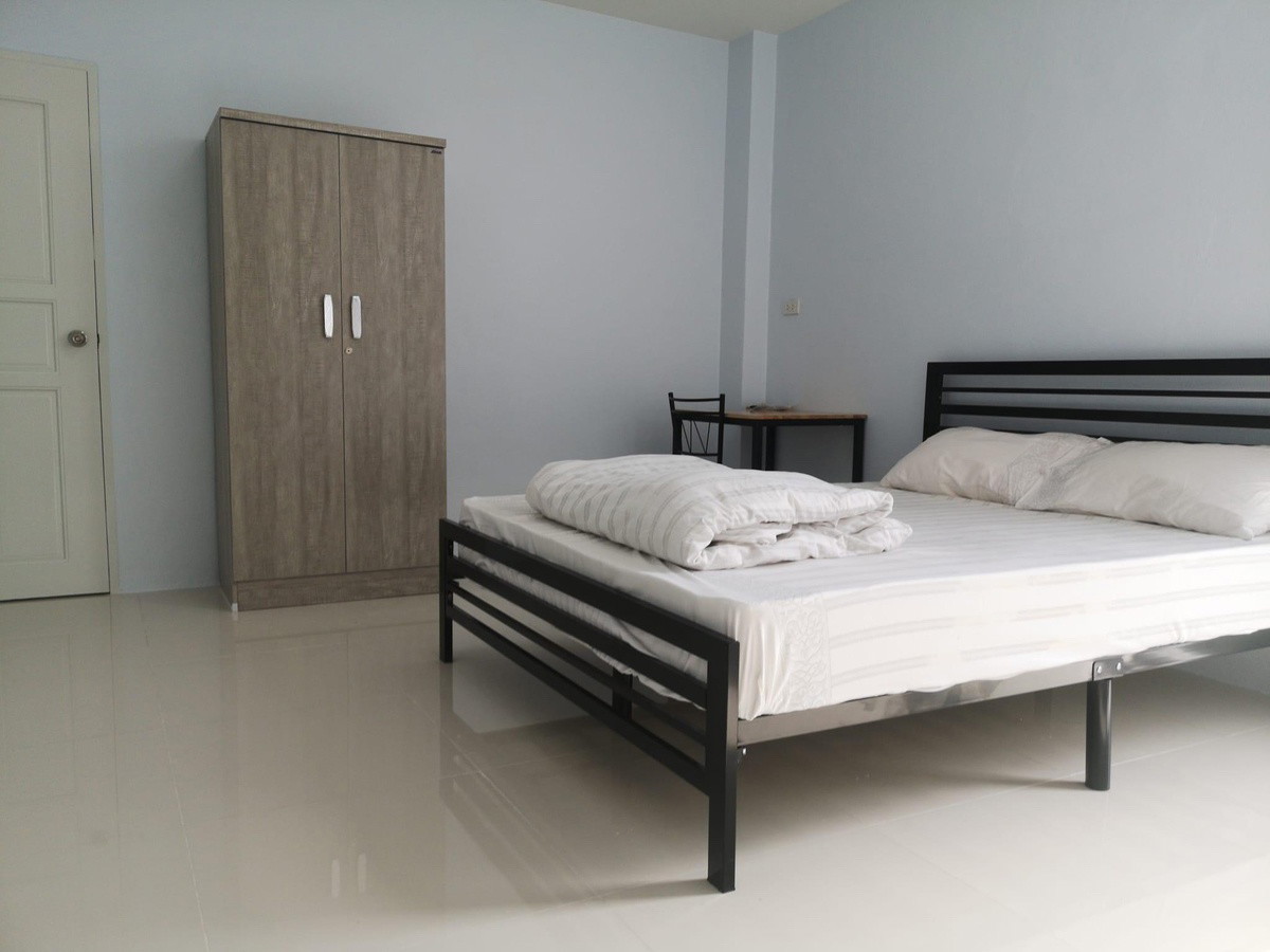 Condo — photo 2
