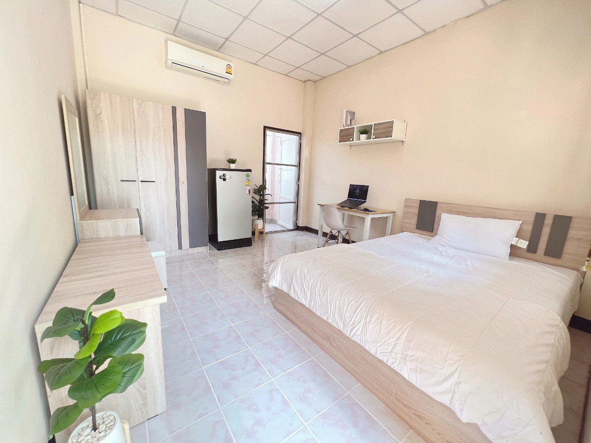 Condo — photo 1