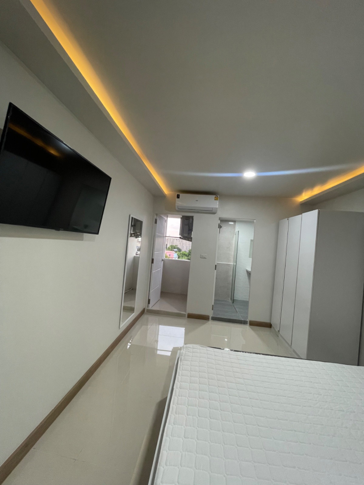The Circle Apartment — photo 5